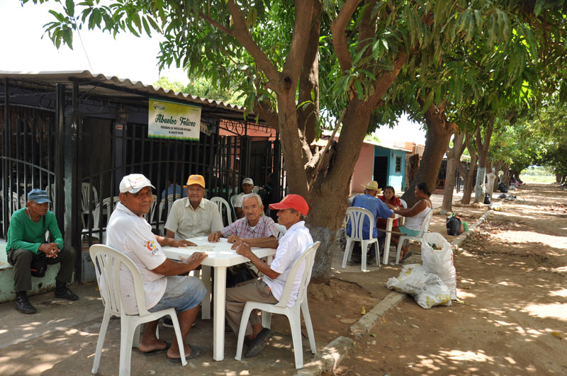 Abuelos piden ampliación del comedor comunitario