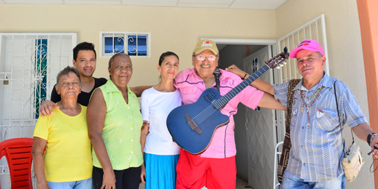 Claro Cotes, el rey de la guitarra y el bajo en Sabanas del Valle - ElPilón.com.co (Registro)