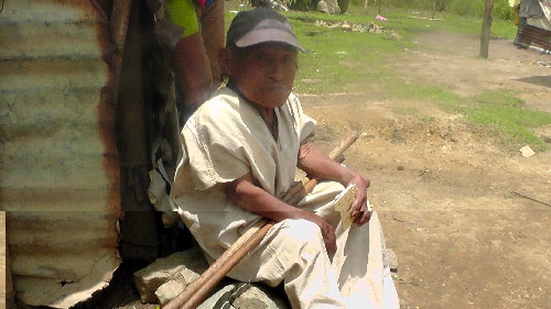Según su comunidad, es el hombre más viejo del planeta, y al que sus hermanos le dan el nombre  Iviri. Para los becerrileros es simplemente Tamakú Fernández. 

