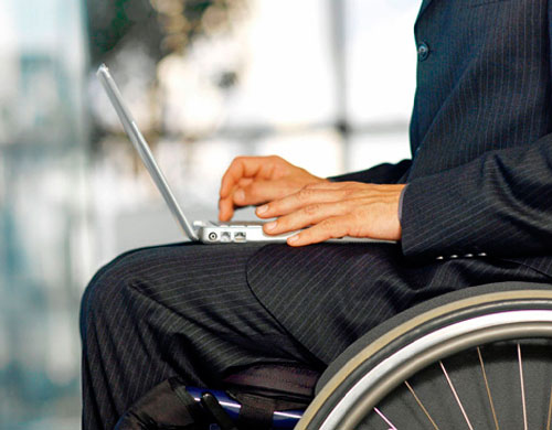 La iniciativa restablece los derechos de los trabajadores a través de la acción afirmativa a favor de los empleados con discapacidad.