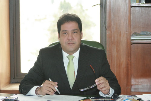El senador Félix Valera Ibáñez llama la atención de las empresas mineras del país, en especial la de las del Cesar, para mejorar las condiciones laborales de sus empleados. 