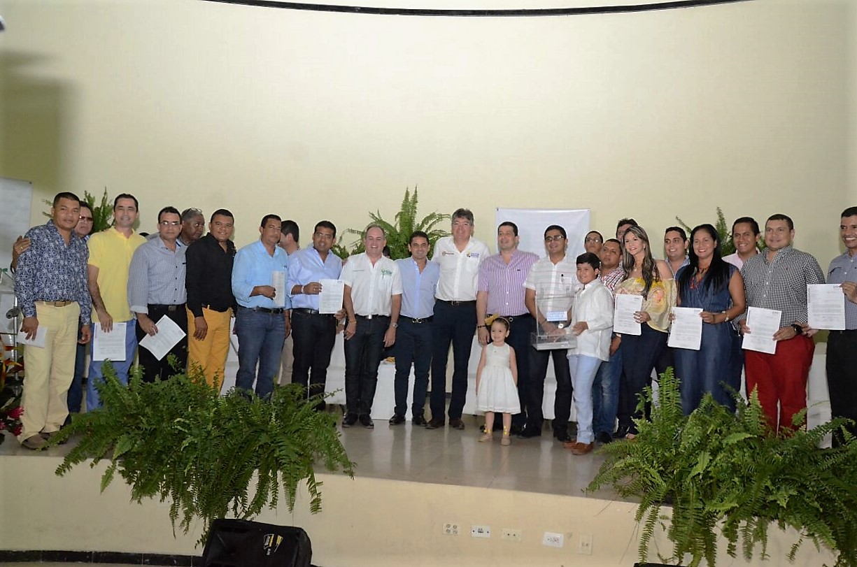 Alcaldes Firmaron Pacto Por La Transparencia