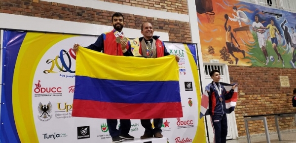 Bryner López se ganó las dos
medallas y el cupo directo a
participar con la Selección
Colombia en el mundial de Italia.


UDES