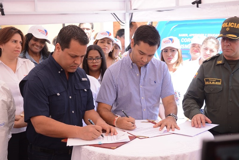 Monsalvo y Castro firmaron Decretos 0080 y 00240 activando la declaración de emergencia sanitaria en el Cesar y Valledupar. 

FOTO/JOAQUÍN RAMÍREZ.