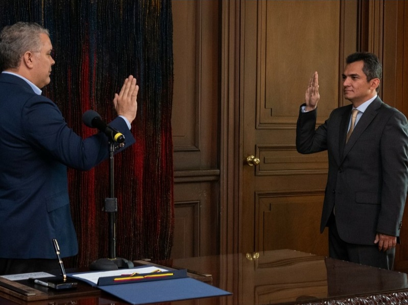 Alfonso Campo Martínez durante la posesión ante el presidente Iván Duque. 

FOTO/TWITTER. 