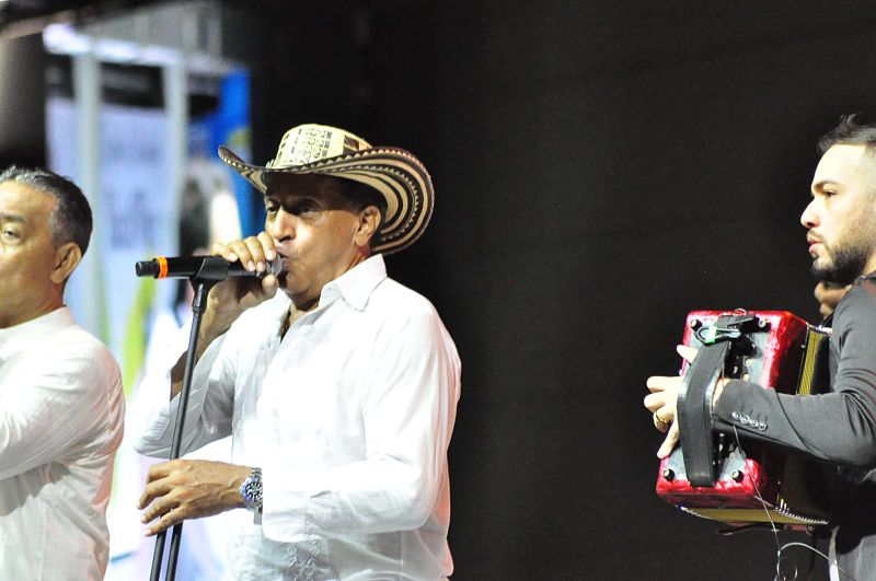 Interpretando un merengue en homenaje a Jorge Oñate, Jesús Carrascal se quedó con el título de rey en la Canción Inédita.