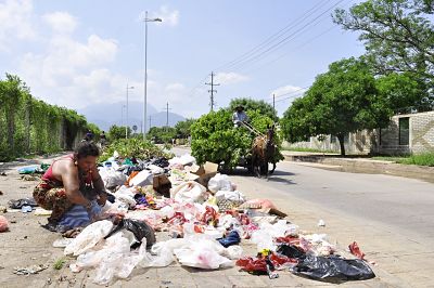 Basuras acumuladas al frente del barrio Brisas de la Popa generan inconformidad en los habitantes.
/ FOTO: JOAQUÍN RAMÍREZ.
