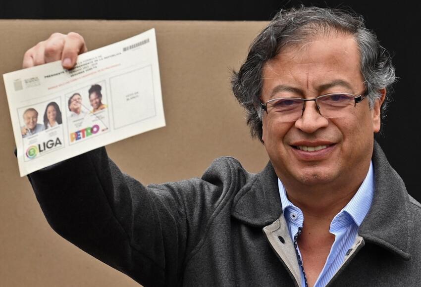 Gustavo Petro con un caudal electoral de más de 11 millones de votos en segunda vuelta, venció a Rodolfo Hernández.
