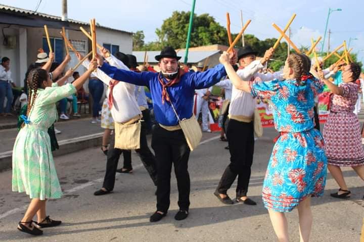 En el festival nacional  de Danzas Folclóricas Tradicionales, en La Palmita, La Jagua de Ibirico, participan grupos folclóricos de diferentes departamentos de Colombia./ FOTO: CORTESÍA.
