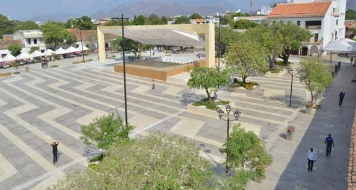 La plaza Alfonso López fue el escenario elegido para apagar la llama Bolivariana.
