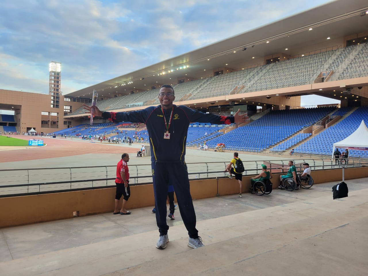 EL PARATLETA VALLENATO BUINDER Bermúdez Villar se colgó la medalla de oro en la prueba de los 400 metros en el Grand Prix de Paratletismo que se llevó a cabo en Marrakech, Marruecos./FOTO: EL PILÓN.