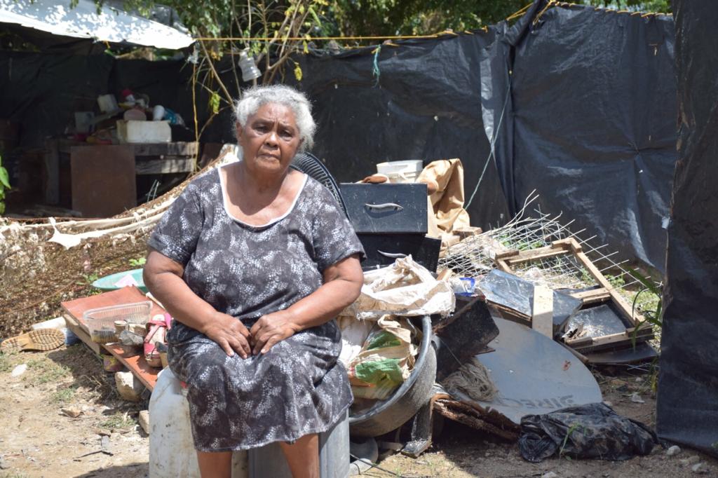 La señora Dubis, damnificada por las inundaciones
FOTO: FABIÁN PINILLOS
