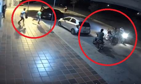 Los ladrones se movilizaban en tres motos. 