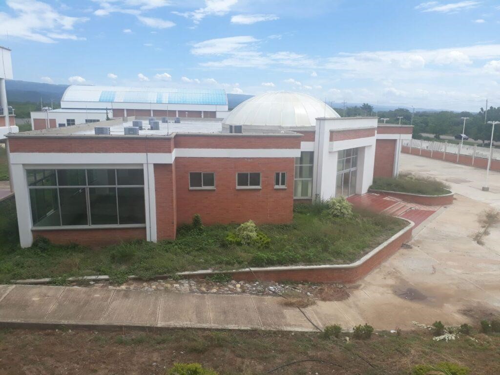 Institución Educativa Remedios Solano, de Barrancas, La Guajira.
