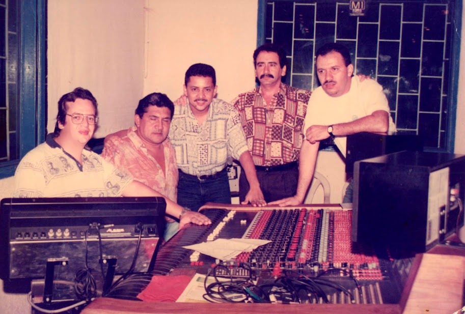  Rodrigo Muñoz, mientras trabajó en Ingeson  Estudios, grabó a la mayoría de artistas vallenatos, entre ellos, Diomedes Díaz, Los Hermanos Zuleta (foto), Silvio Brito, entre muchos otros. / FOTO: El Pilón.