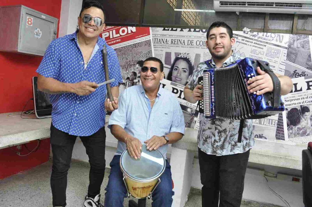 DAZA ESTARÁ acompañado en la caja por Aníbal Alfaro y en la guacharaca y canto por Ricardo Vega, dos duchos en la materia./ JOAQUÍN RAMÍREZ.