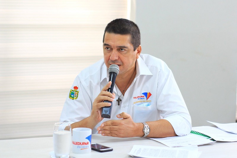 El secretario de Hacienda, Carlos Alfonso Araújo. 