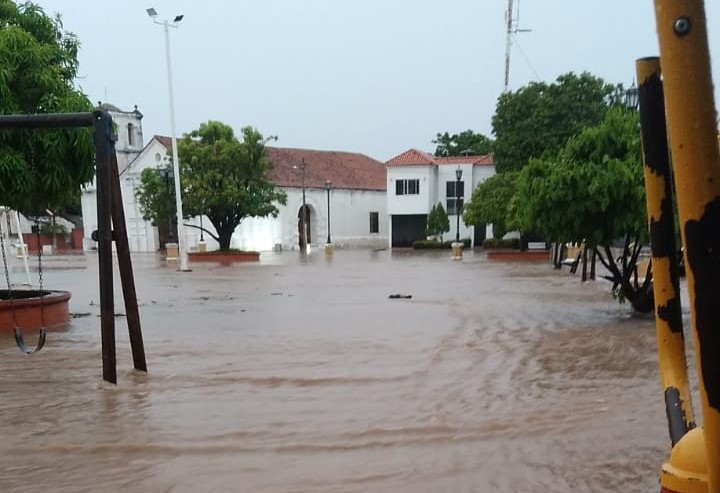 Las calles de Badillo quedaron totalmente inundadas. 