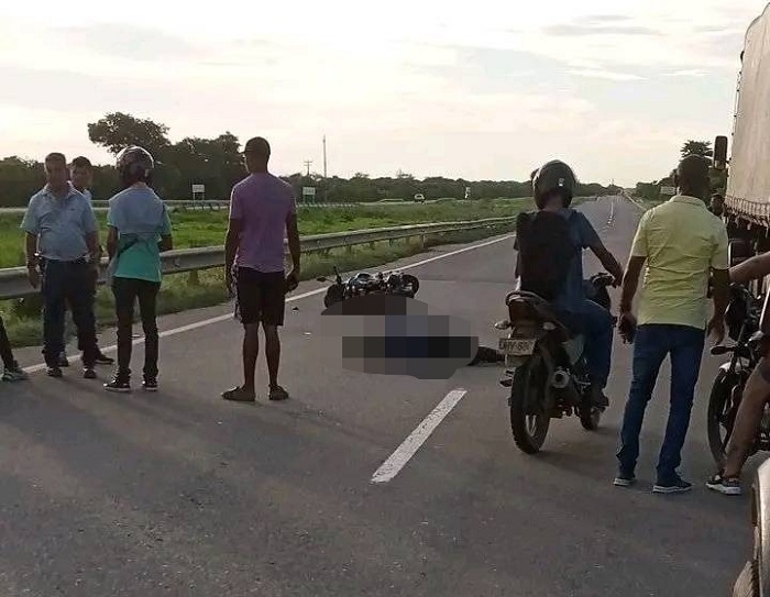 El motociclista murió en el sitio del accidente.

FOTO: CORTESÍA. 