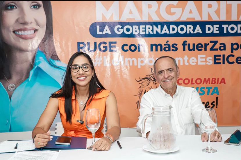 Claudia Margarita Zuleta y el presidente de Colombia Justa Libres.