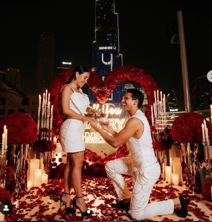 Pipe Bueno y Luisa Fernanda W se comprometieron en Dubai. 

FOTO: TOMADA DE INSTAGRAM.